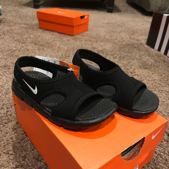 baby boy nike sandals size 3